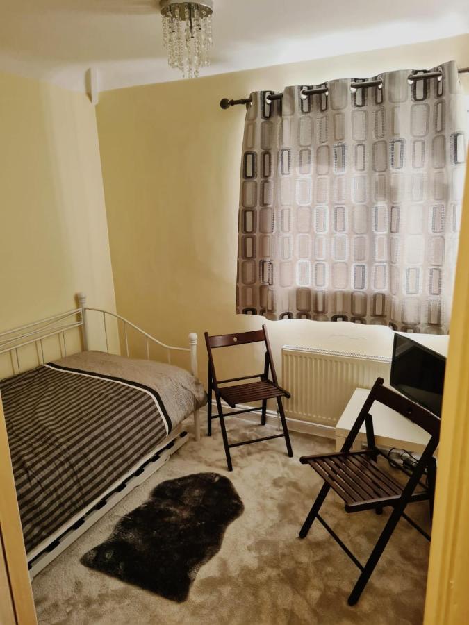 Appartement Shaz,S House à Cowley  Extérieur photo